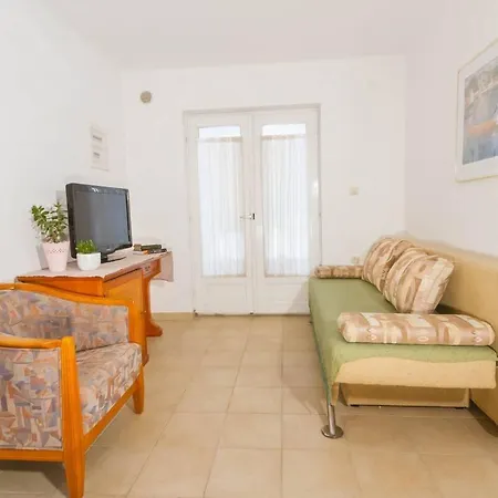 Apartamento Roko Vir